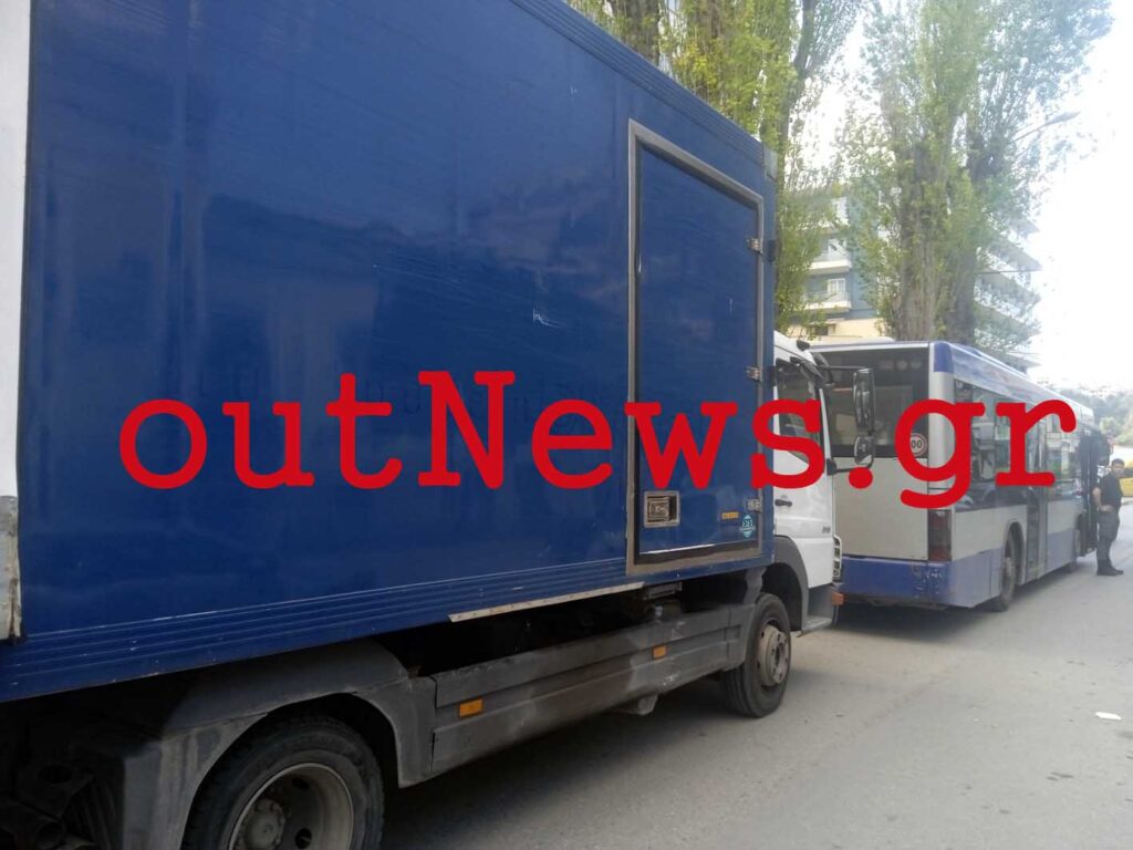 ΧΑΛΚΙΔΑ: Χάλασε αστικό – σαράβαλο και μπλόκαρε τη Βενιζέλου (φωτό)