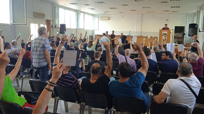 Διακοπή του Συνεδρίου και συνέχισή του την Τρίτη αποφάσισε το σώμα αντιπροσώπων μετά την πραξικοπηματική πράξη του εργοδοτικού συνδικαλισμού