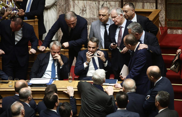 Ο Βουκεφάλας… καθηγητής, ο Τσίπρας στον… Κορυδαλλό, “σώζεται” ο Μητσοτάκης!