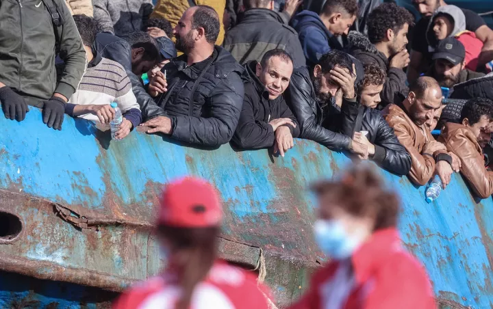 Μεταναστευτικό: 26 ΜΚΟ έλαβαν 175 εκατ. ευρώ – Αυστηροποιείται το πλαίσιο εποπτείας