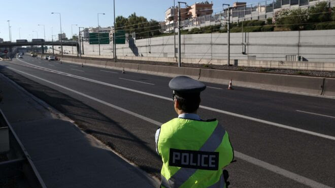 Συνελήφθη 26χρονος οδηγός που έτρεχε με 174 χλμ./ώρα στην Περιφερειακή Υμηττού – Δεν είχε δίπλωμα