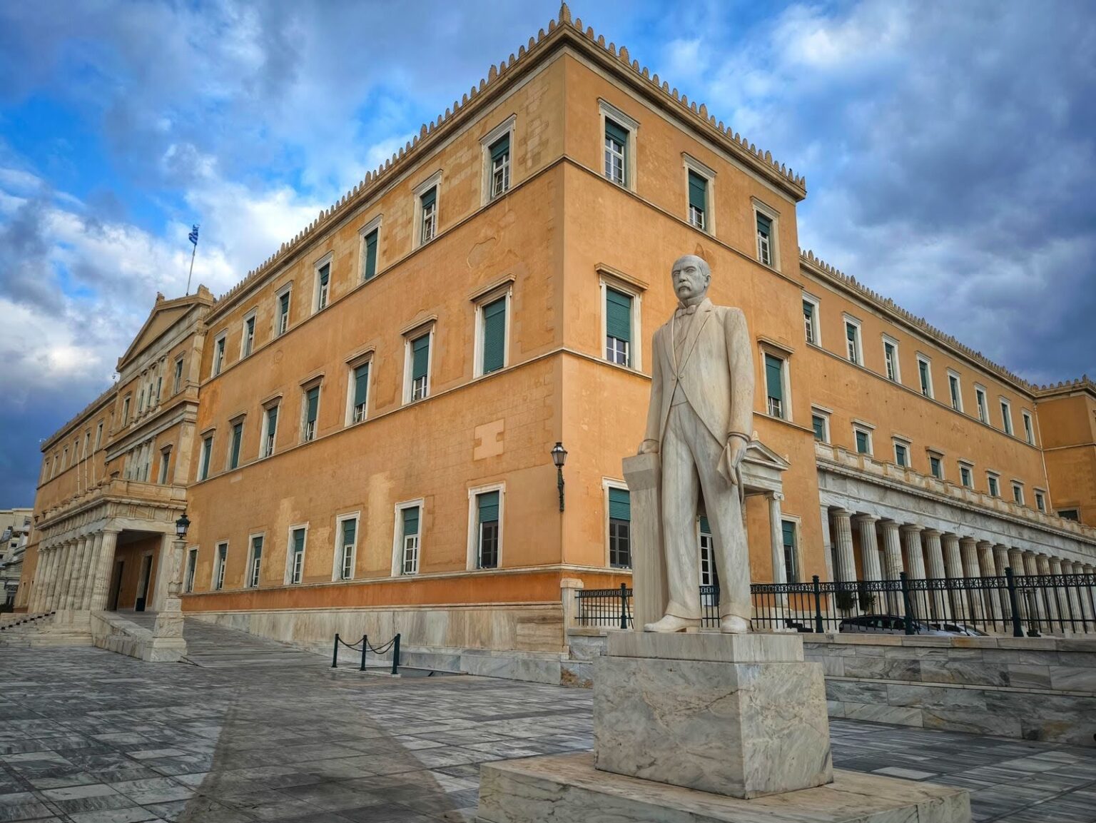Ποιο ΠΑΣΟΚ και ποια Αριστερά (δεν) μπορούν να συνεργαστούν…