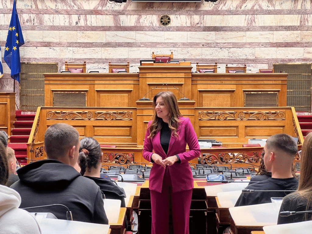 Το Γενικό Λύκειο Βασιλικού επισκέφθηκε την Βουλή των Ελλήνων