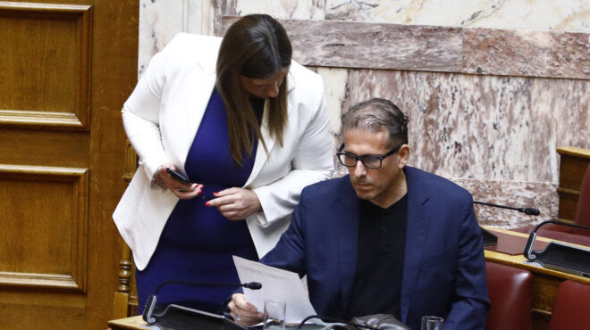 Πλεύση Ελευθερίας: Παραιτείται από βουλευτής ο Διαμαντής Καραναστάσης