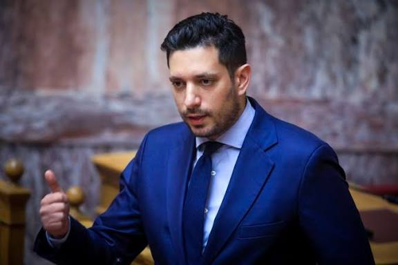 Κυρανάκης: Γιατί ξηλώνουμε τα καλώδια των τρόλεϊ