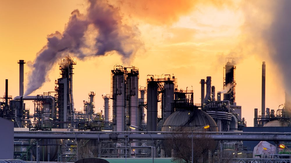Συρρικνώθηκε κατά 25% το αποτύπωμα CO2 της Ελλάδας – Σοβαρή ήττα για την εγχώρια βιομηχανία