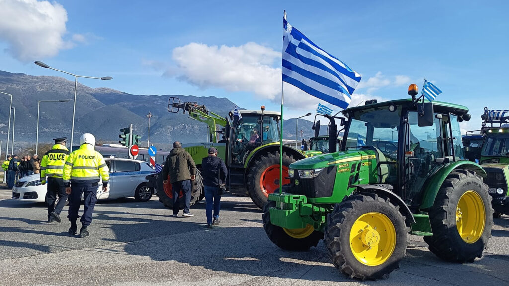 Δύο συναντήσεις Μητσοτάκη με αγρότες την Τρίτη – Ρήγμα στην εκπροσώπηση, ανοιχτά όλα τα μέτωπα