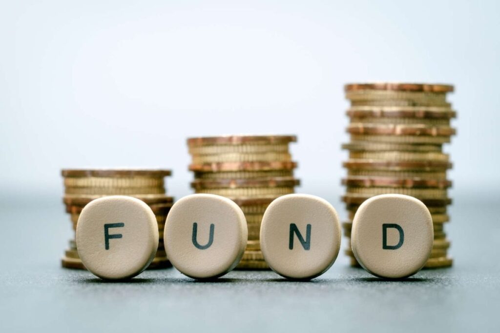 ΑΠΟ ΤΟΥΣ ΜΑΥΡΑΓΟΡΙΤΕΣ ΣΤΑ FUNDS: Η ΣΤΕΓΗ ΔΕΝ ΕΙΝΑΙ ΛΕΙΑ