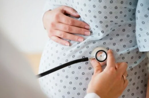 «250.000 αμβλώσεις» δεν είναι το πρόβλημα. Είναι το σύμπτωμα.