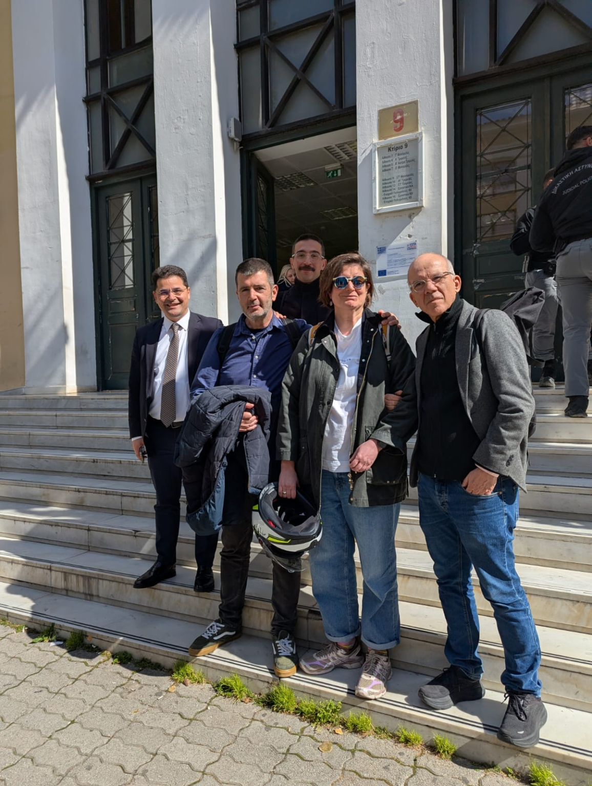 Μια αναμνηστική φωτογραφία, για μια ιστορική ημέρα.
