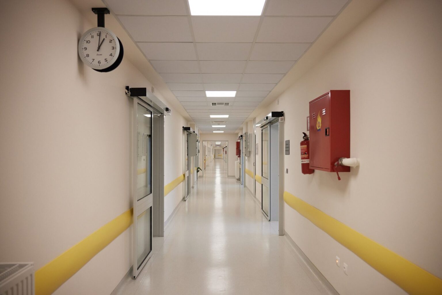 Νοσοκομείο στο χειροκίνητο — και το λένε “αναβάθμιση”