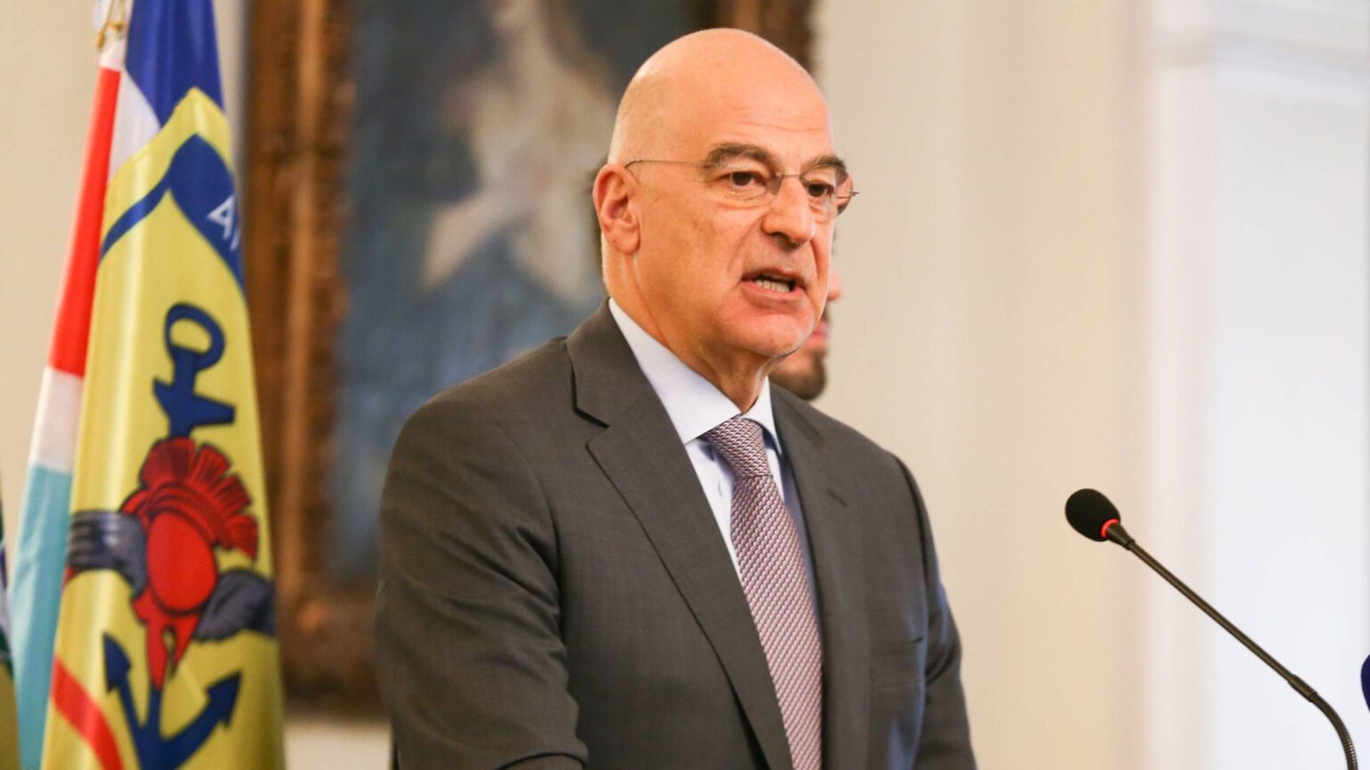 Πατριώτες στις δηλώσεις, διπλωμάτες στις διατυπώσεις: γιατί η Άγκυρα “χτύπησε” τον Δένδια και όχι ανοιχτά την Κάρπαθο
