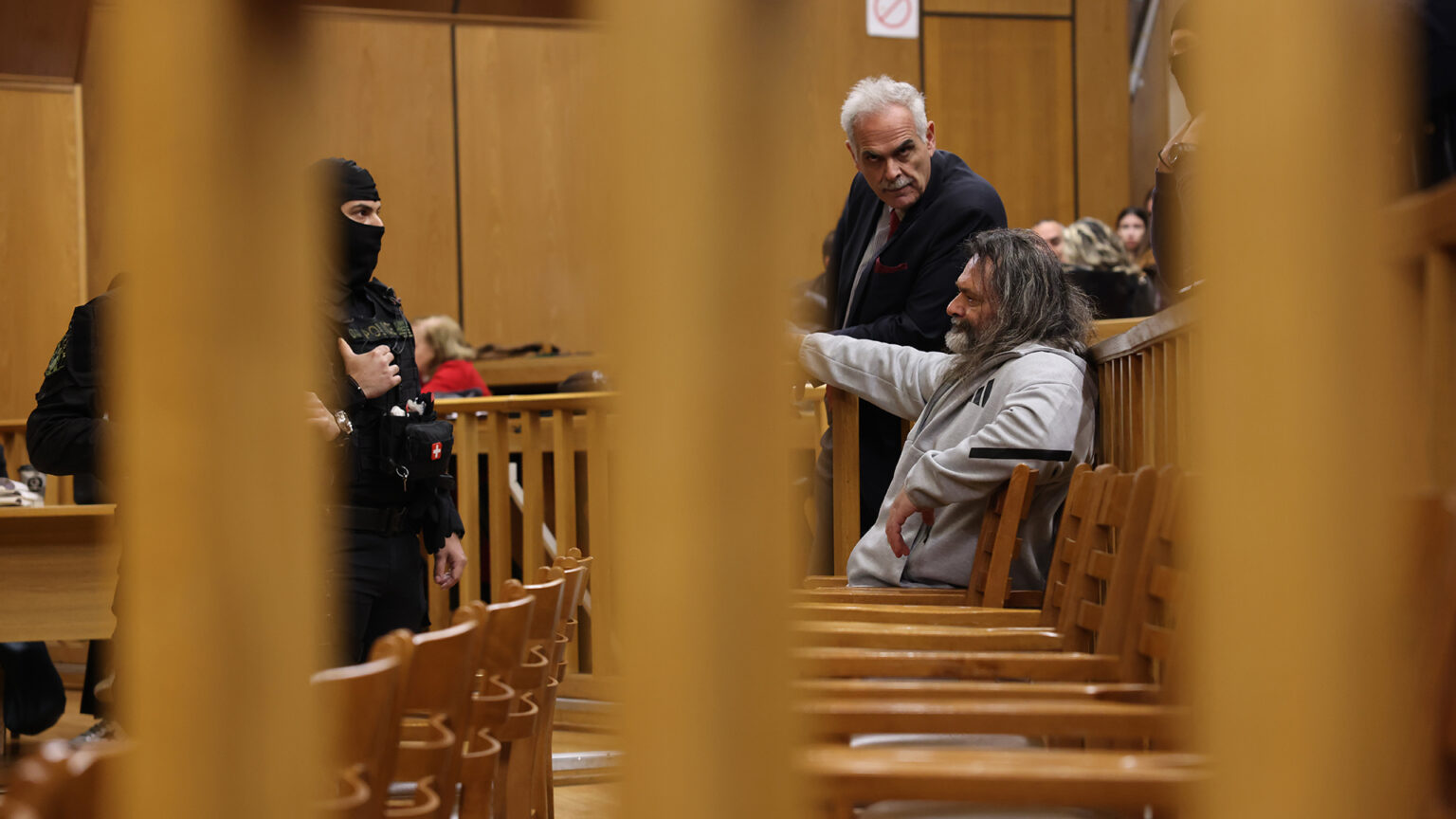 Χρυσή Αυγή: το Εφετείο «κλείδωσε» τις βαριές ποινές στο διευθυντήριο – ισόβια στον Ρουπακιά