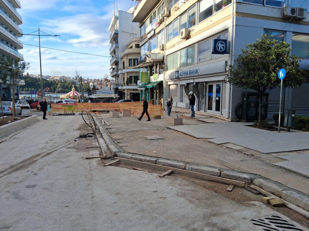 Χαλκίδα: η πόλη όπου η ασυδοσία ντύνεται “διοίκηση” και η ανεπάρκεια βαφτίζεται κανονικότητα