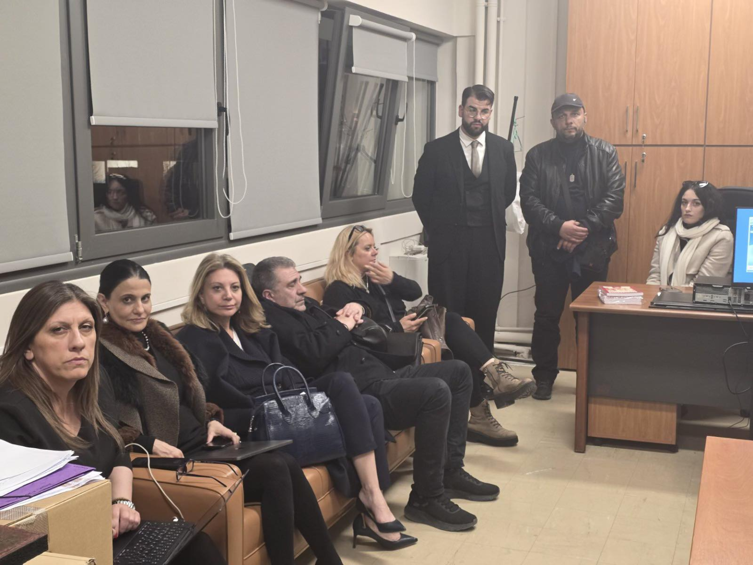 Δικαστικό Μέγαρο Λάρισας: Ομερτά, μπάζωμα και θεσμική ντροπή μπροστά στα μάτια των συγγενών
