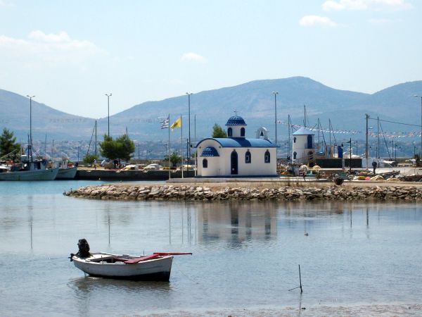 ΝΕΑ ΑΡΤΑΚΗ: ΛΑΚΟΥΒΕΣ, ΓΛΑΣΤΡΕΣ, ΓΚΑΖΙΑ ΚΑΙ ΕΝΑΣ ΔΗΜΟΣ ΠΟΥ ΚΑΝΕΙ ΟΤΙ ΔΕΝ ΒΛΕΠΕΙ