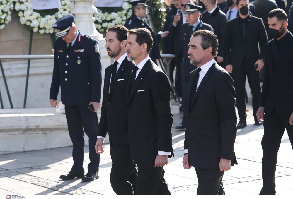 Ντε Γκρες: όταν η Δημοκρατία βαφτίζει την Ιστορία “ουδέτερο επώνυμο”