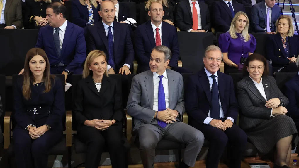 Τα δαχτυλίδια των εφοπλιστών και η αόρατη εξουσία που δεν ψηφίζεται ποτέ