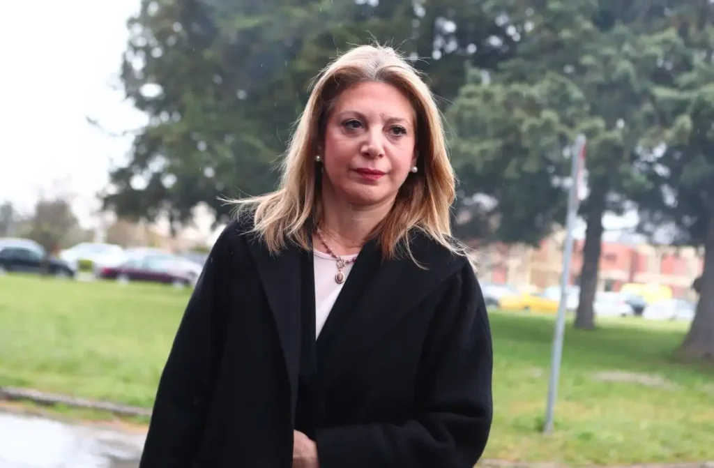 Μαρία Καρυστιανού: Η “Ελπίδα για τη Δημοκρατία” ως πολιτικό σύμπτωμα μιας κοινωνίας που δεν πείθεται πια