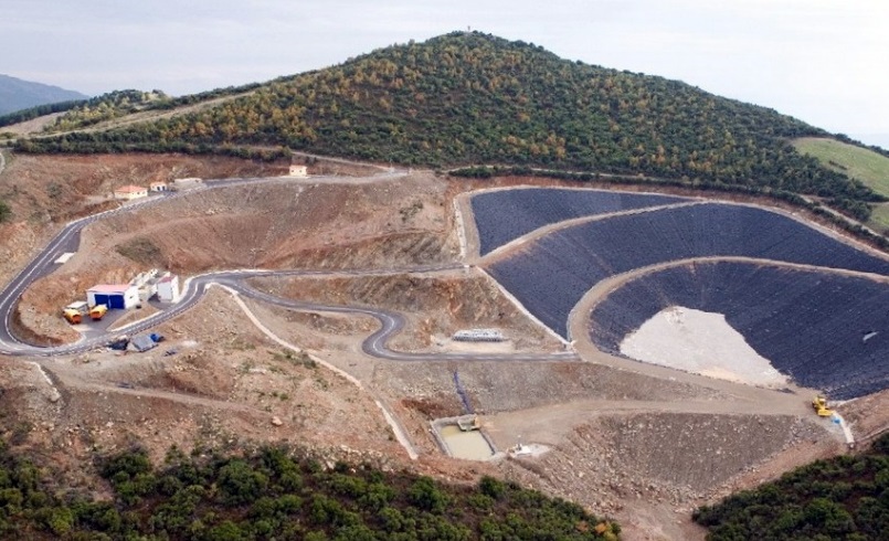 ΒΛΑΧΕΡΝΑ: Η ΕΡΩΤΗΣΗ ΣΤΗΝ ΚΟΜΙΣΙΟΝ, ΤΑ «ΚΟΚΚΙΝΑ ΦΩΤΑ» ΚΑΙ ΤΟ ΛΟΥΚΕΤΟ ΣΤΟΝ ΧΥΤΥ