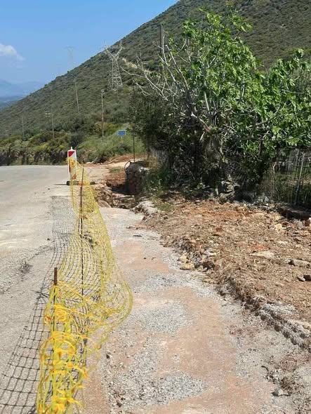 Αργυρό Ευβοίας: Οι κάτοικοι ζητούν το αυτονόητο — να μπορούν να φτάνουν στα σπίτια και στα χωράφια τους