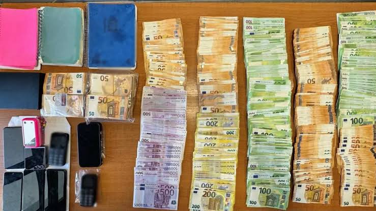 Πολεοδομίες της Αττικής: Οι «καφέδες», τα «σχέδια» και οι φάκελοι με τα χιλιάρικα – Έξι συλλήψεις για κύκλωμα «διευθετήσεων»