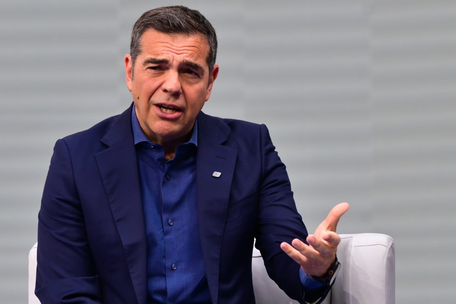 Ο Τσίπρας ξαναβάφτηκε «καινούργιος» — αλλά ποιος θα χρεωθεί το 2015–2019;