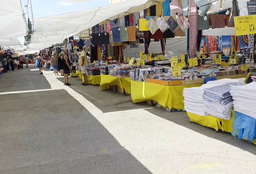 Αγία Παρασκευή στη Χαλκίδα: Στήνονται οι παράγκες, ανοίγουν και οι ουρανοί