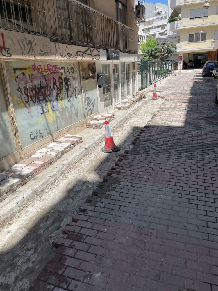Χαλκίδα: Πρόχειρες σωληνώσεις μετά από βλάβη της ΔΕΥΑΧ στην οδό Ιφιγένειας