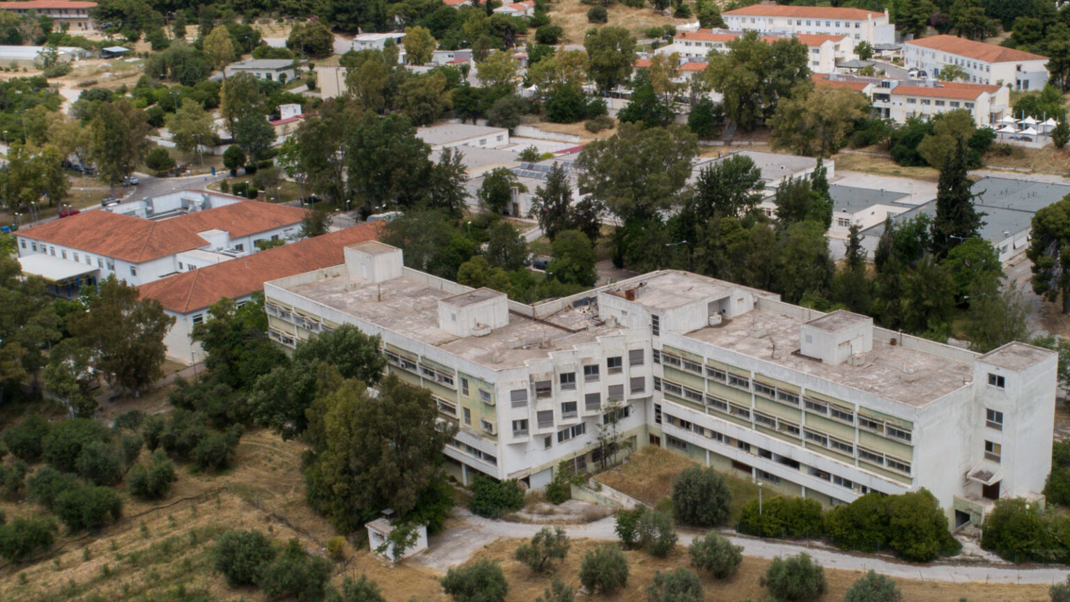 Δαφνί: Βάφτισαν την εγκατάλειψη «πολυδύναμη μονάδα» – Ασθενείς σε ράντζα, γιατροί στα όρια