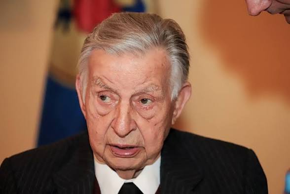 Έφυγε ο Ιωάννης Βαρβιτσιώτης: Από την αντίσταση στη χούντα στα μεγάλα υπουργεία της Μεταπολίτευσης