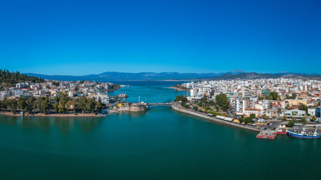 Χαλκίδα σε πολιορκία: Κλειστοί δρόμοι, σκαμμένα πεζοδρόμια και μια πόλη που πληρώνει ξανά την προχειρότητα