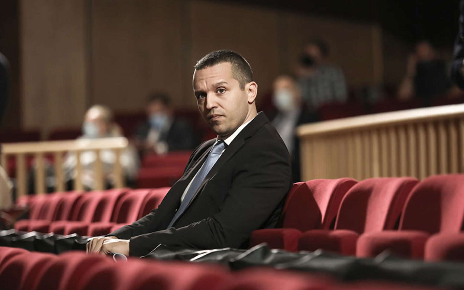 Κασιδιάρης: Κόμμα χωρίς τον ίδιο στα χαρτιά, με τον ίδιο στο κέντρο