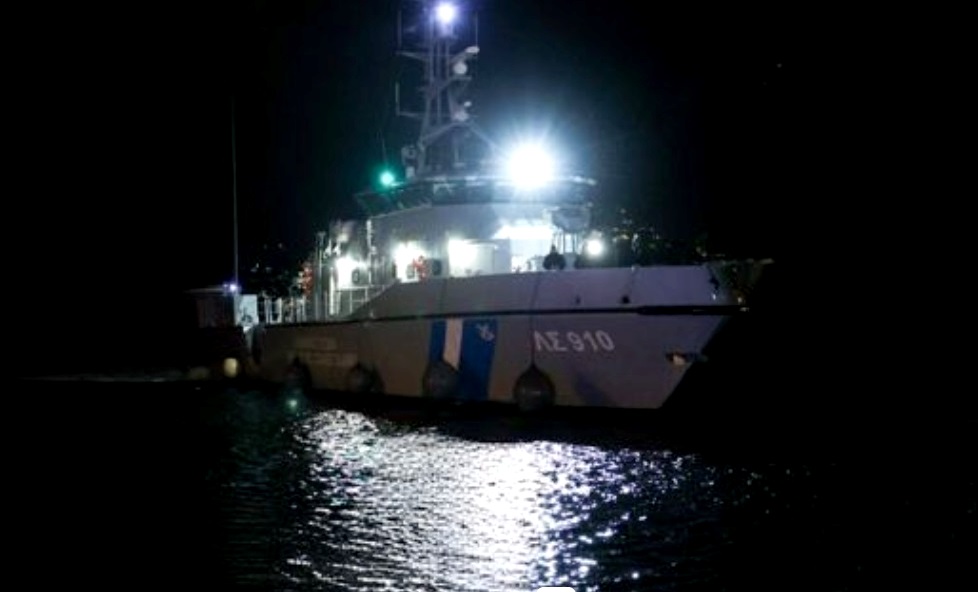 Μεγάλη επιχείρηση στη Σύμη: Πέντε Γερμανοί αγνοούνται στη θάλασσα