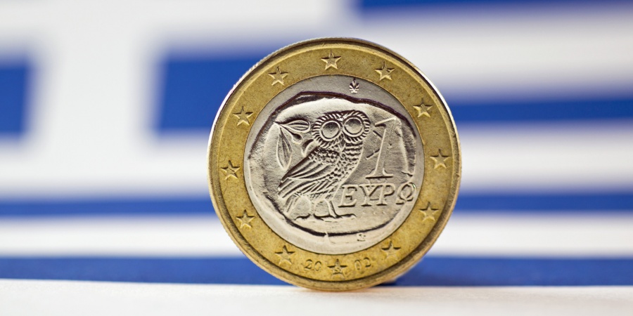 Το ευρώ ανάμεσα στην ακρίβεια και την πολιτική οργή – Τι διακυβεύεται για την Ελλάδα