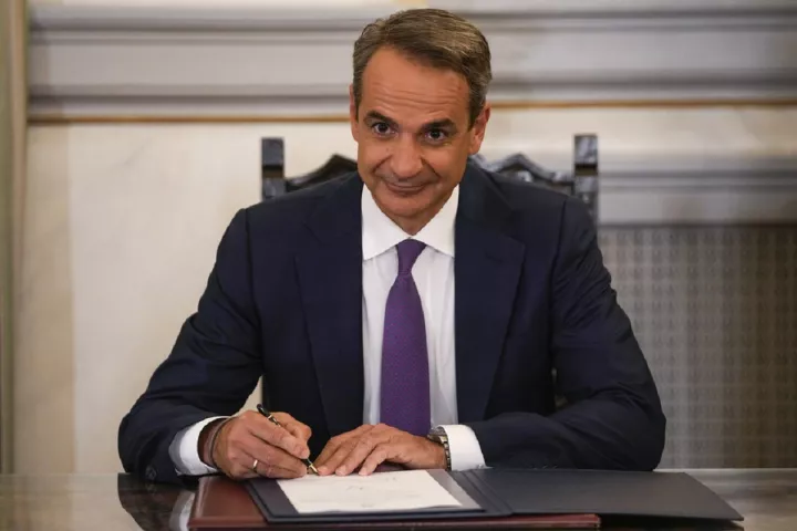 Μητσοτακισμός: Οι φιέστες δεν σβήνουν τον λογαριασμό