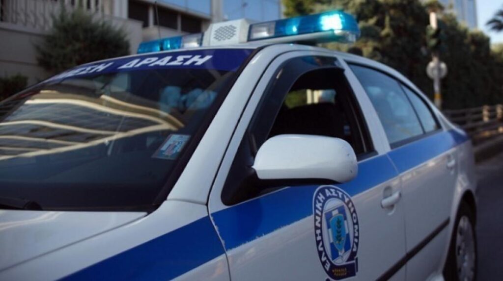 Νέα Αρτάκη: Δύο συλλήψεις για φερόμενη απαίτηση χρημάτων «προστασίας» σε μπαρ