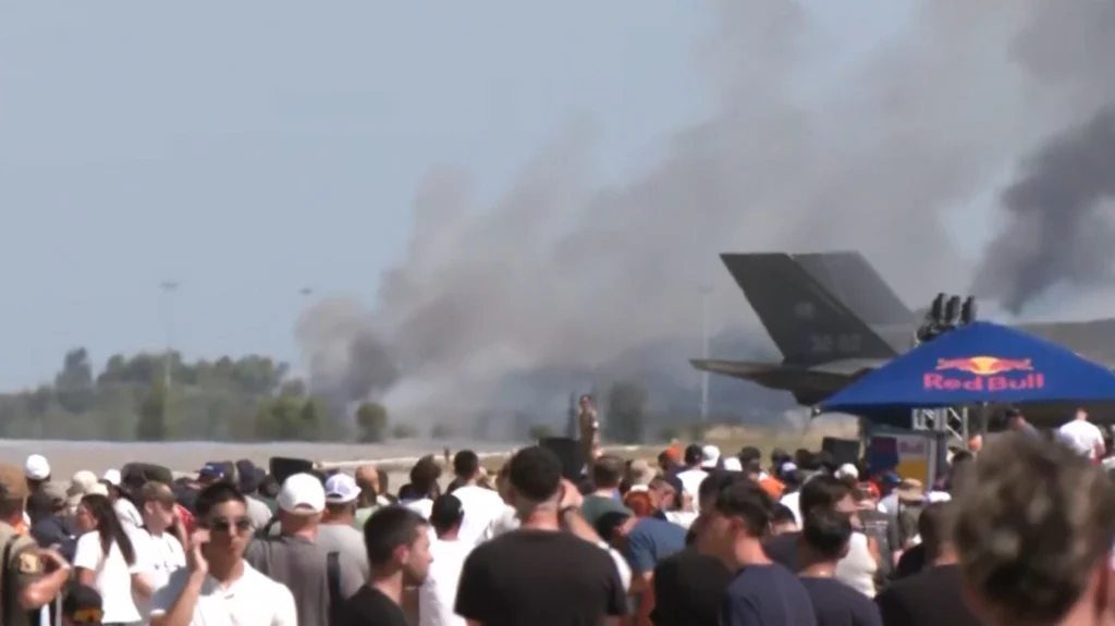 Τραγωδία στην Τανάγρα: Νεκροί οι δύο χειριστές του Phantom μπροστά σε εκατοντάδες θεατές