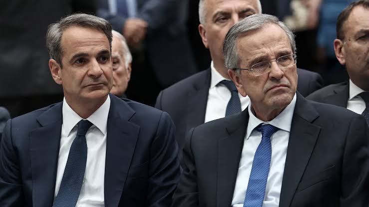 Σαμαράς και Μητσοτάκης μαλώνουν για την «παράταξη» — τον λογαριασμό, όμως, τον πλήρωσε ο λαός