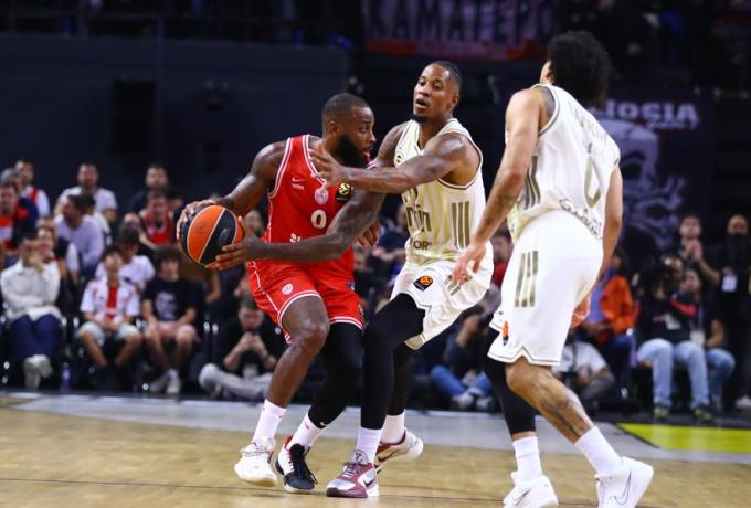 Euroleague: Ο Ολυμπιακός έχασε τη νίκη στο τέλος – Στην κορυφή Παναθηναϊκός και Φενέρ
