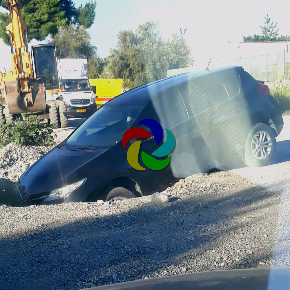 Ιστιαία: ΙΧ γιατρού έπεσε σε εκσκαφή πίσω από το Κέντρο Υγείας – Καταγγελίες για ελλιπή σήμανση