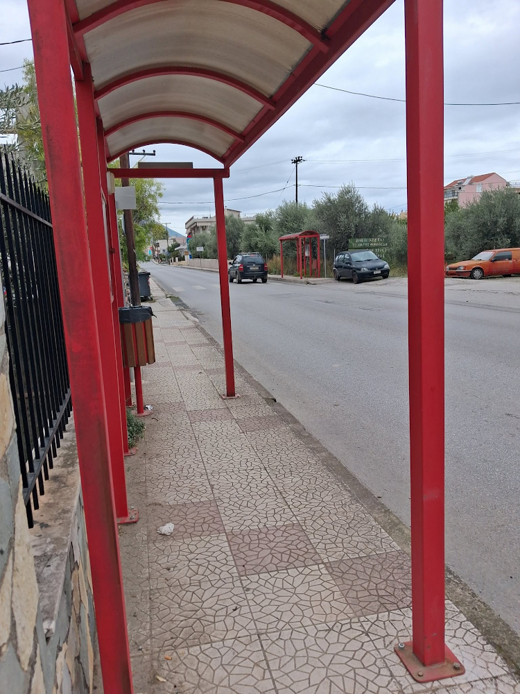 Χαλκίδα – Οδός Ληλαντίων: Στις επόμενες εκλογές ίσως βάλουν και παγκάκια…
